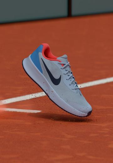 Теннисные кроссовки