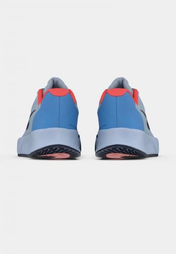 Теннисные кроссовки