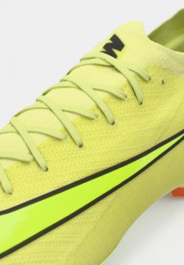 Футбольные бутсы