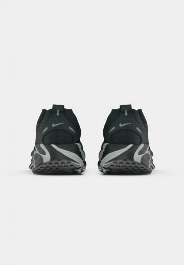 Беговые кроссовки