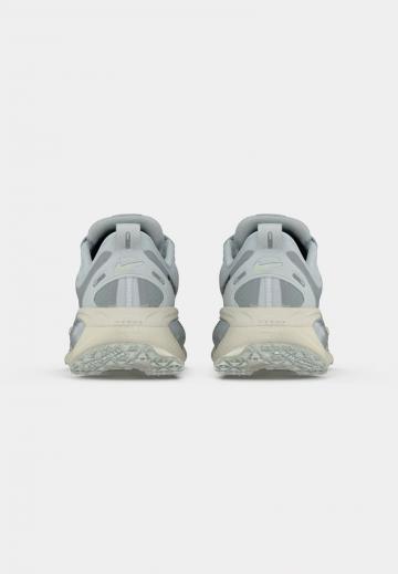 Беговые кроссовки