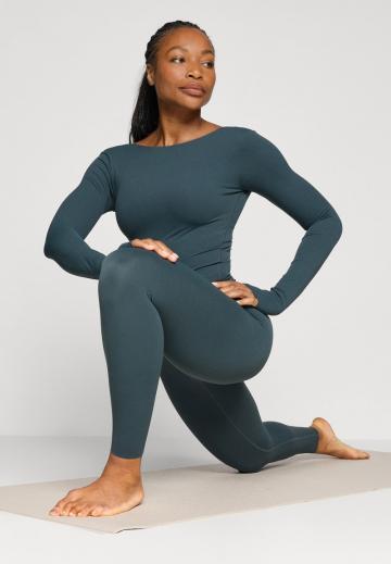 Спортивная майка