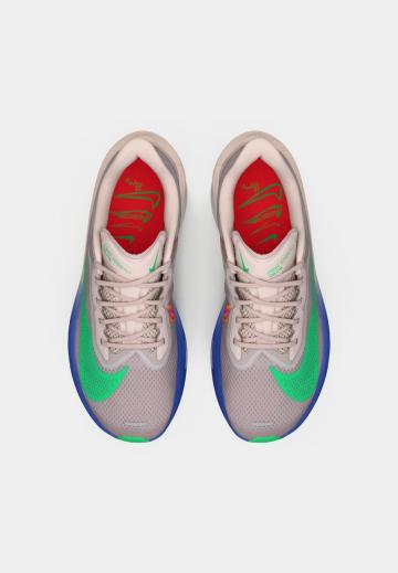 Беговые кроссовки