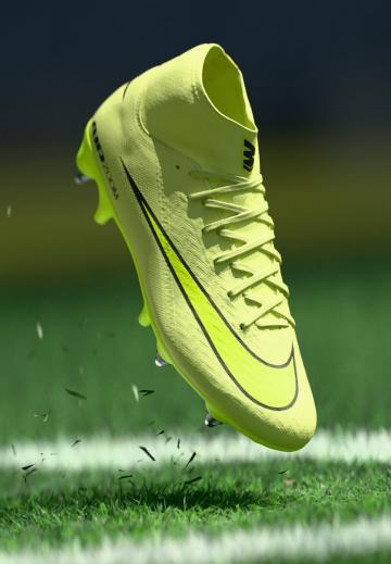 Футбольные бутсы