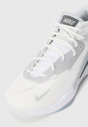 Кроссовки для зала