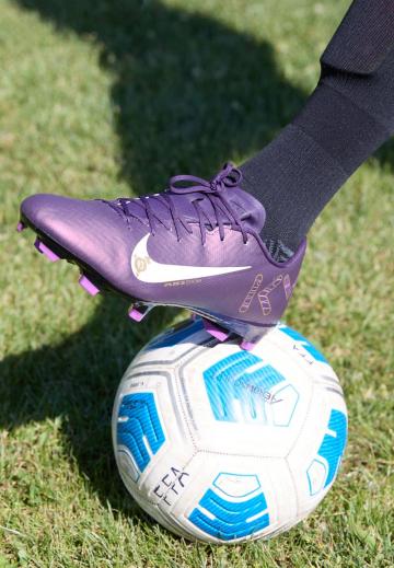 Футбольные бутсы