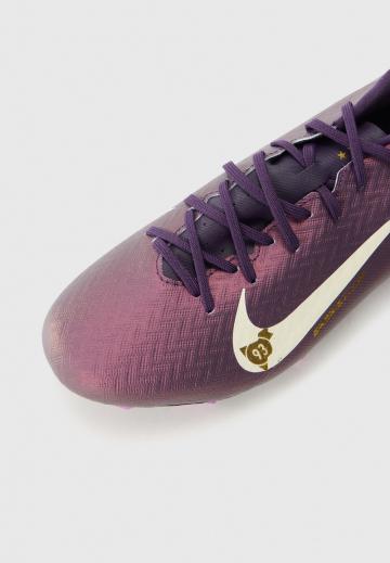 Футбольные бутсы