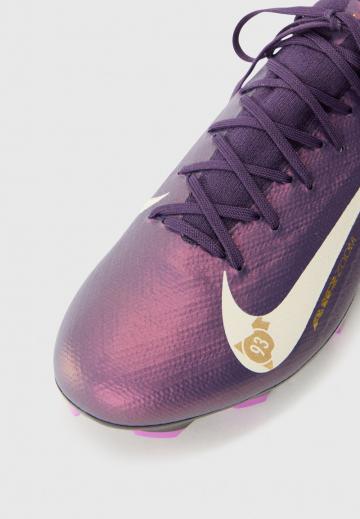 Футбольные бутсы