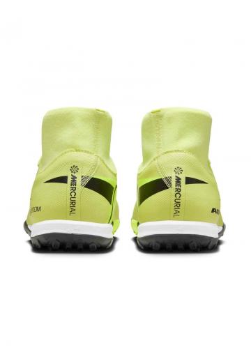 Футбольные бутсы