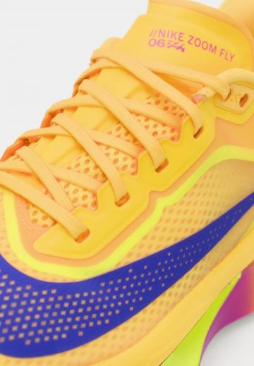 Беговые кроссовки