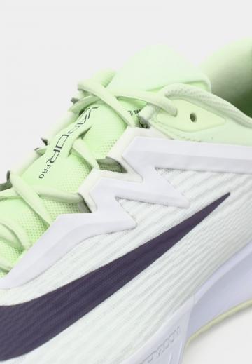 Теннисные кроссовки