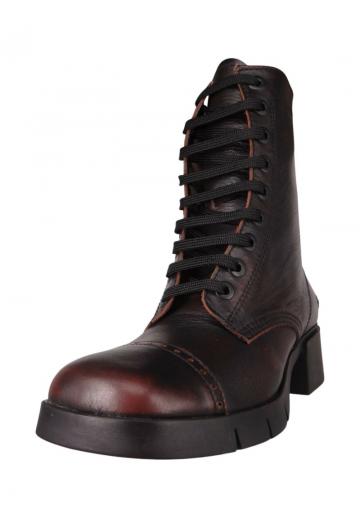 Ботинки на шнуровке