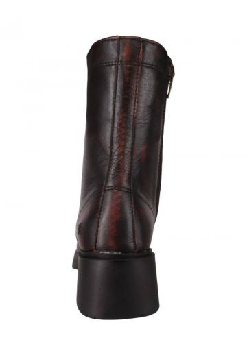 Ботинки на шнуровке