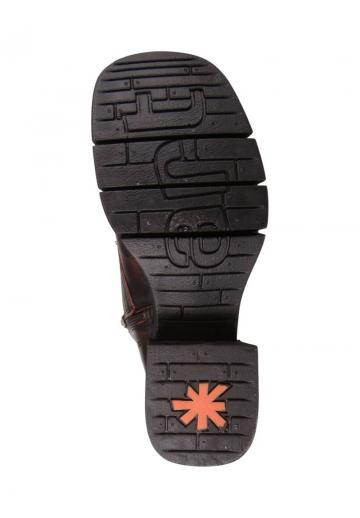 Ботинки на шнуровке