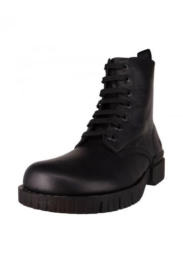 Ботинки на шнуровке