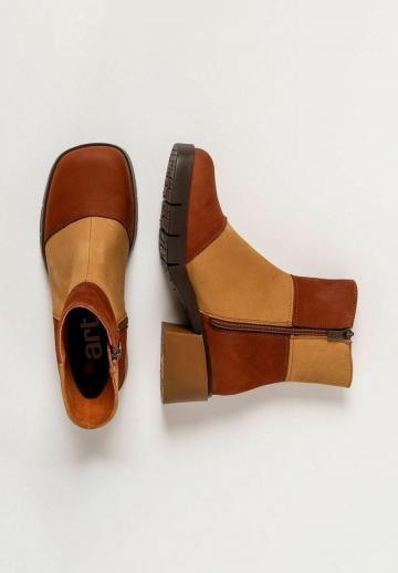 Полусапожки на платформе