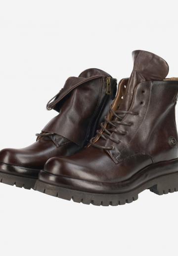 Ботинки на шнуровке