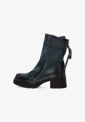 Ковбойские сапожки