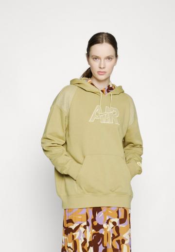 Пуловер с капюшоном