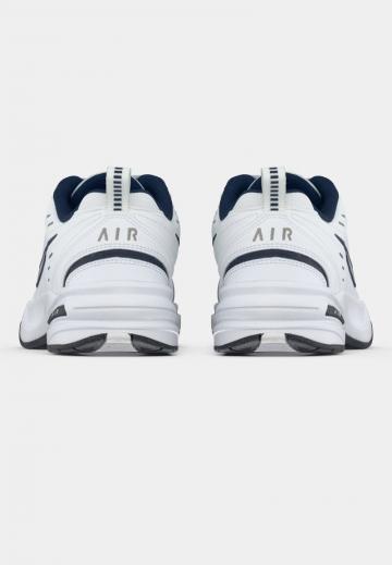 Тренировочные кроссовки