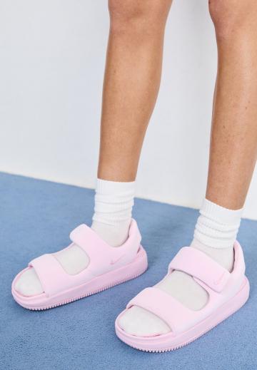 Босоножки на танкетке