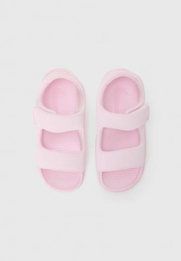 Босоножки на танкетке