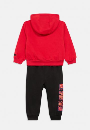 Набор одежды