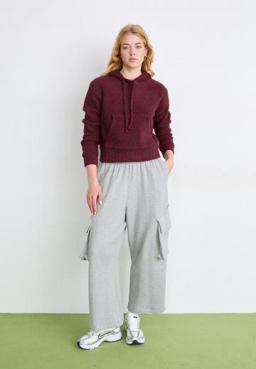 Пуловер с капюшоном