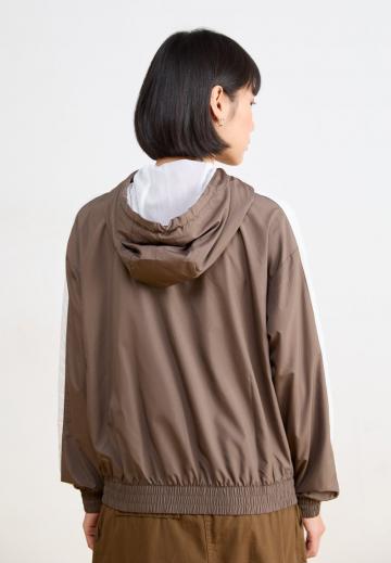 Спортивная куртка