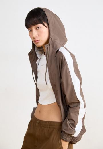 Спортивная куртка