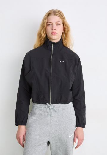 Короткая куртка