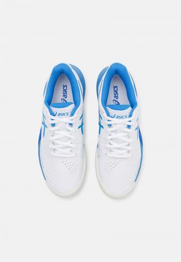 Теннисные кроссовки