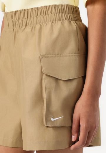 Юбка с накладными карманами