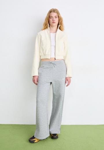 Короткая куртка