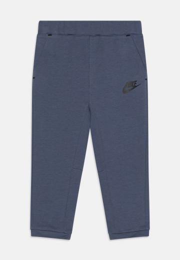 Набор одежды