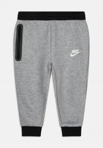 Набор одежды