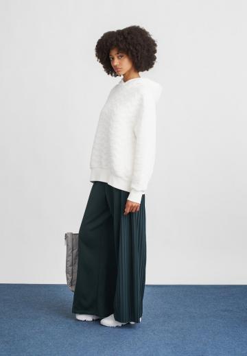 Пуловер с капюшоном