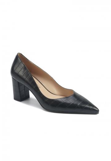 Туфли с высоким носом