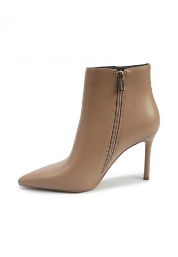 Высокие сапоги