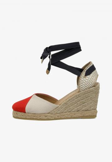 Туфли на шнуровке