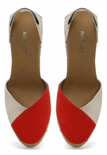 Туфли на шнуровке