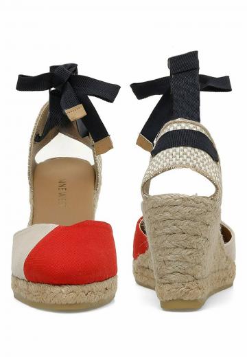 Туфли на шнуровке