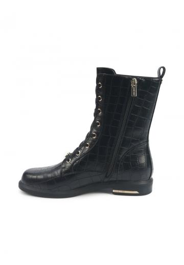 Ботинки на шнуровке