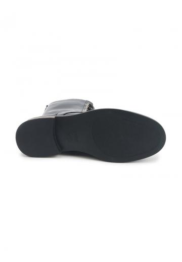 Ботинки на шнуровке