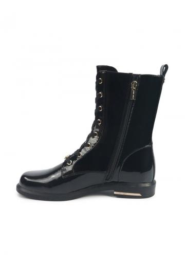 Ботинки на шнуровке