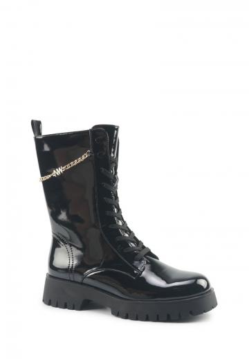 Ботинки на шнуровке