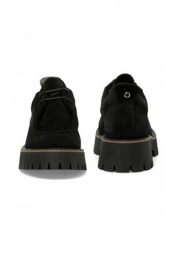 Туфли с высоким носом