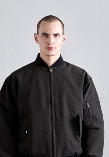 Куртка бомбер