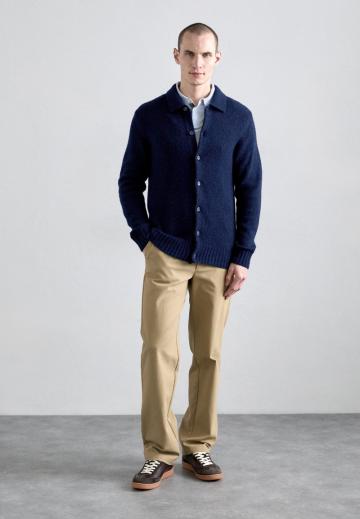 Вязаная кофта