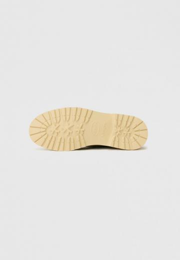 Ботинки на шнуровке